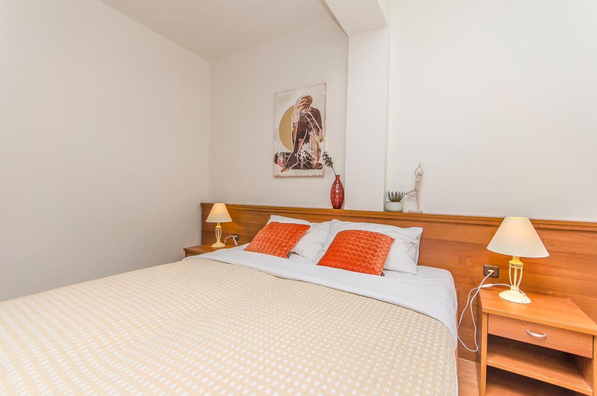 House Hotel Plava Laguna Tisno Exterior photo