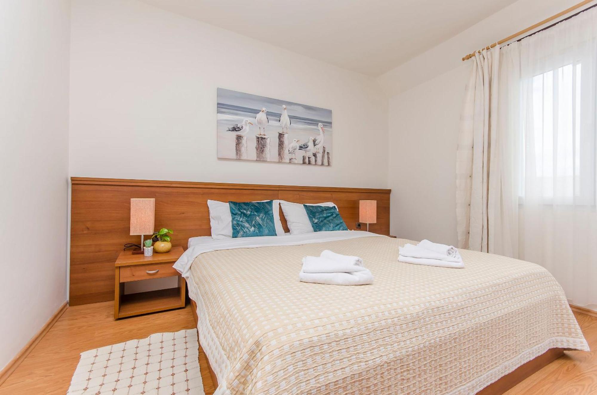 House Hotel Plava Laguna Tisno Exterior photo