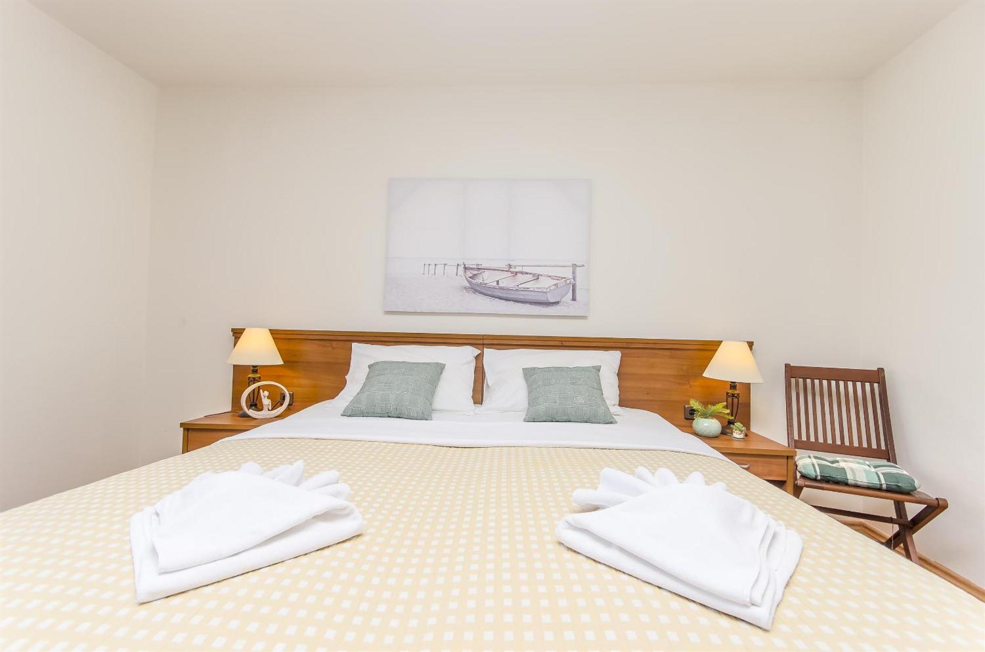 House Hotel Plava Laguna Tisno Exterior photo